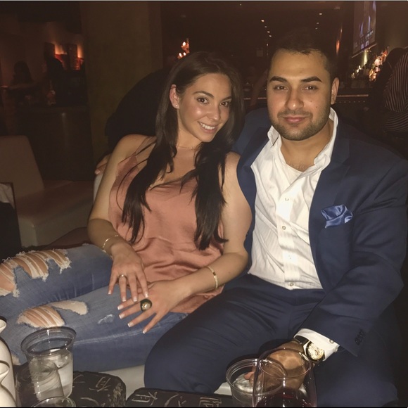 ❤️Meet your Posher, Dana! - Picture 6 of 8